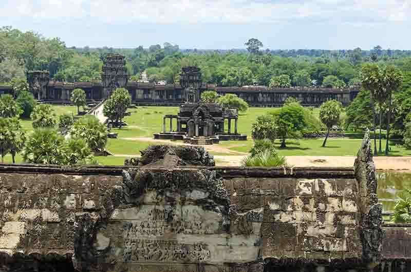 33 - Camboya - Angkor - templo de Angkor Wat - santuario central - vista desde arriba